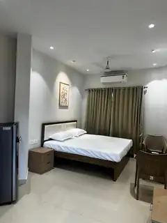 Photo 2 of this room